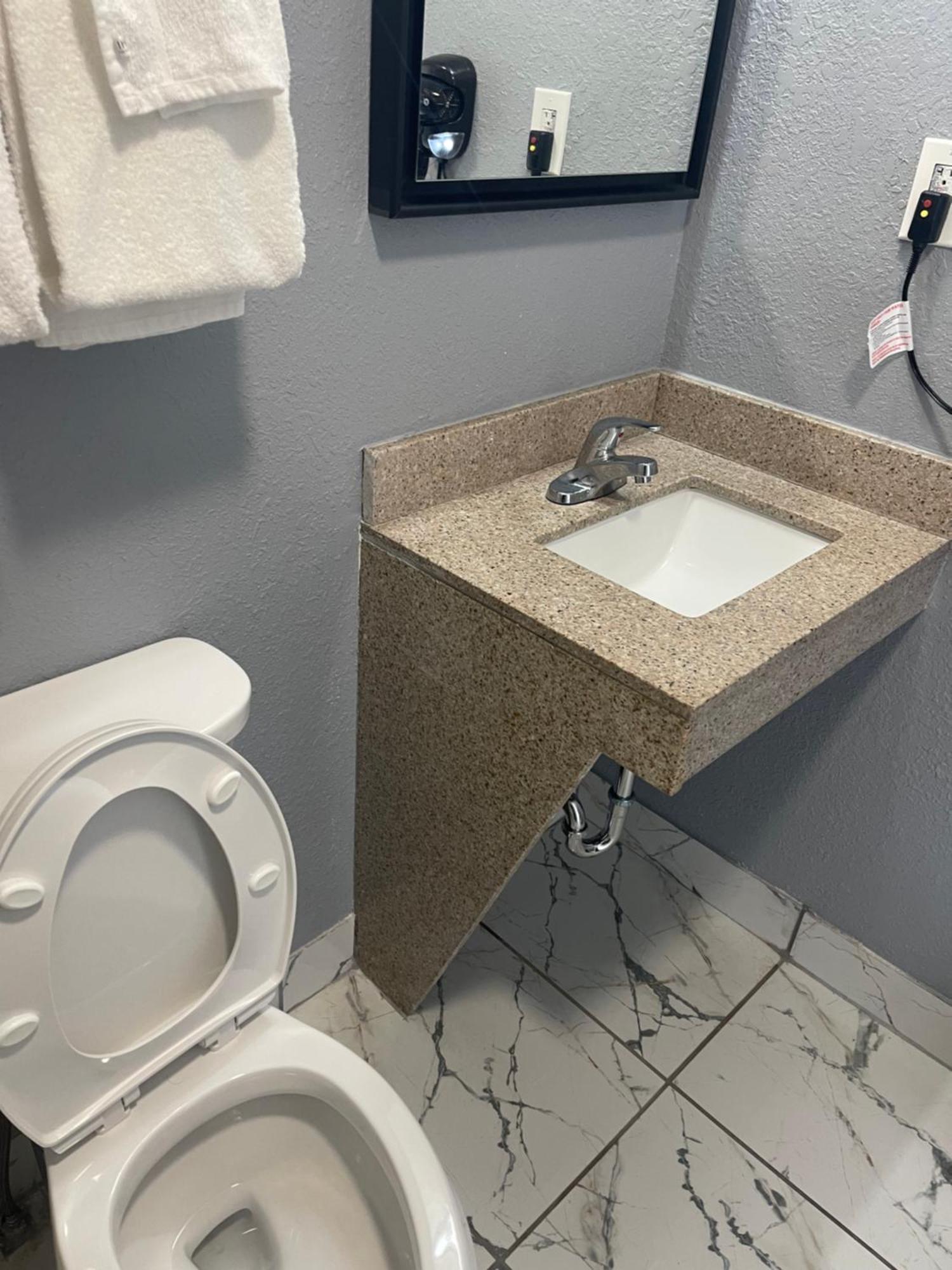 Americas Best Value Inn-Savannah Zewnętrze zdjęcie